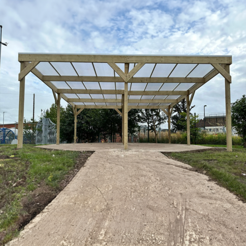 Outdoor Shelter with Clear Polycarbonate Roof