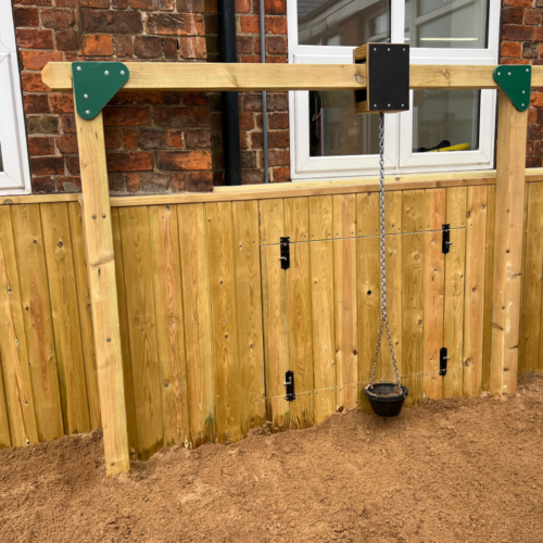 Construction 'H' Frame Play Pulley