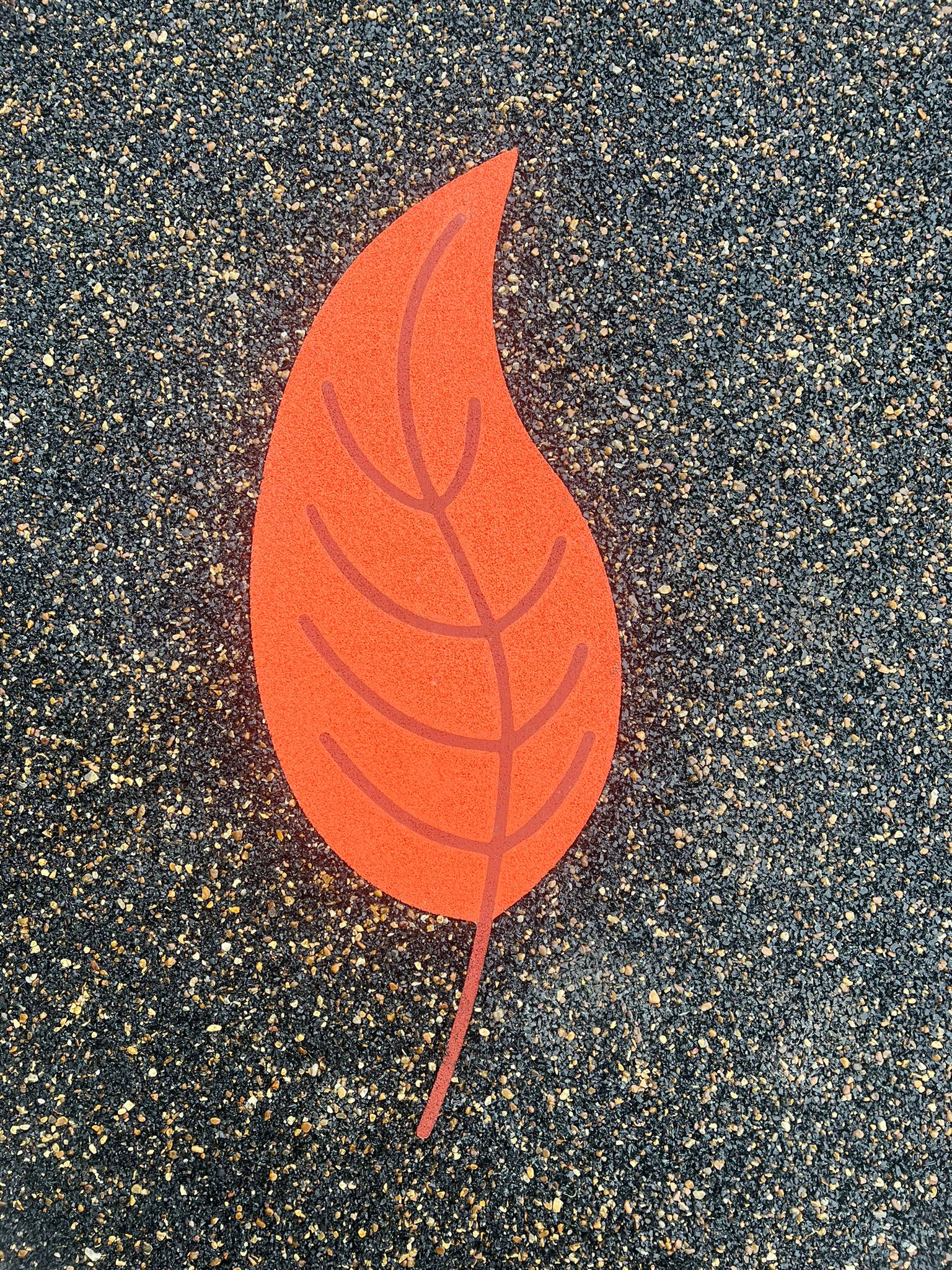 Natural wet pour leaf design for primary school within UK.