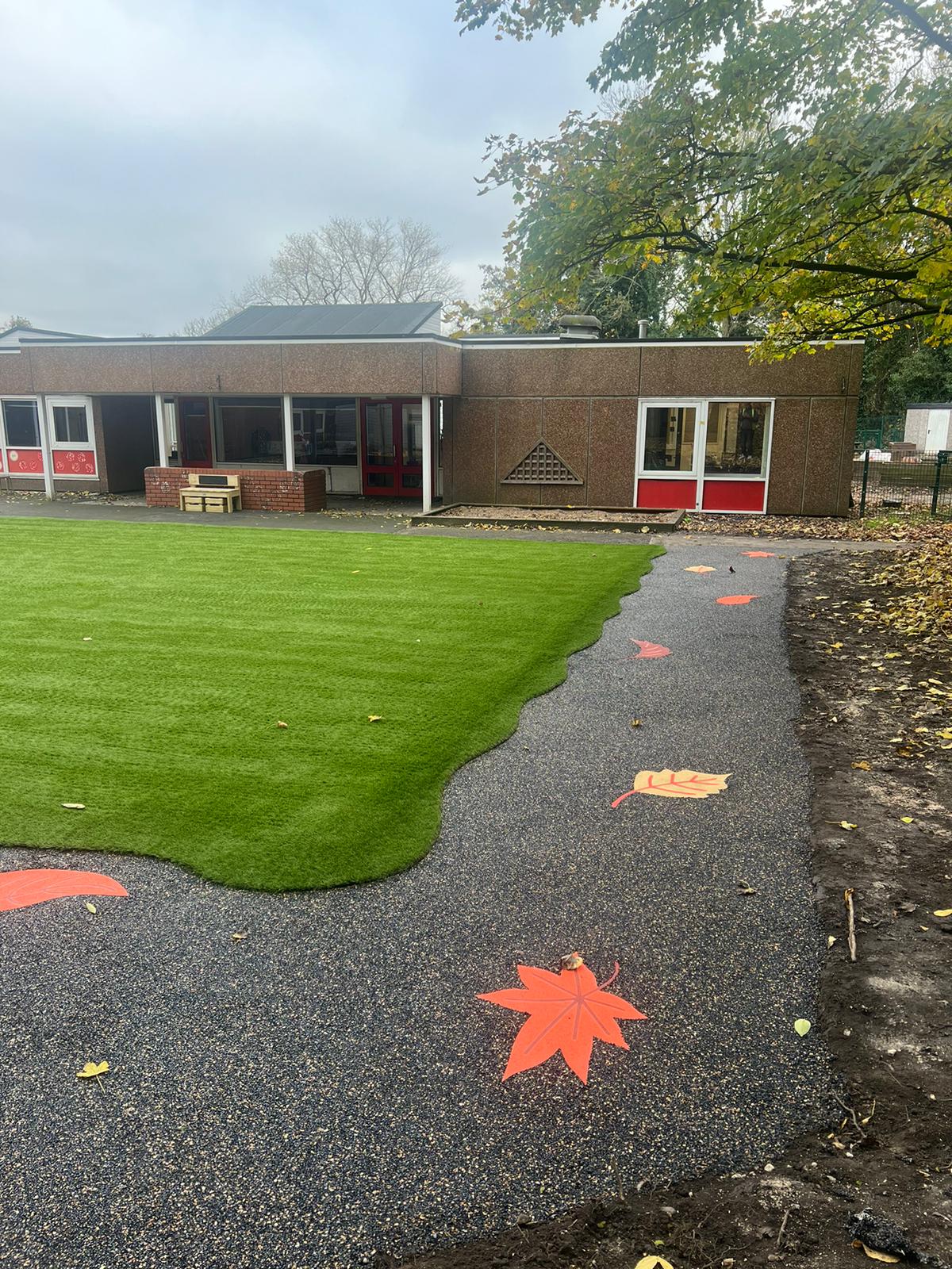 Natural wetpour design for primary schools, nurseries and commercial settings throughout the UK